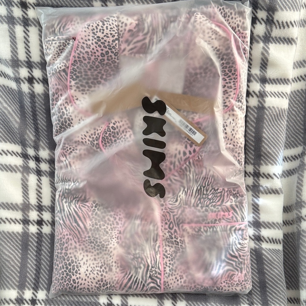 NWT Size Small SKIMS Long Sleep Set Bloom Mini Multi Animal